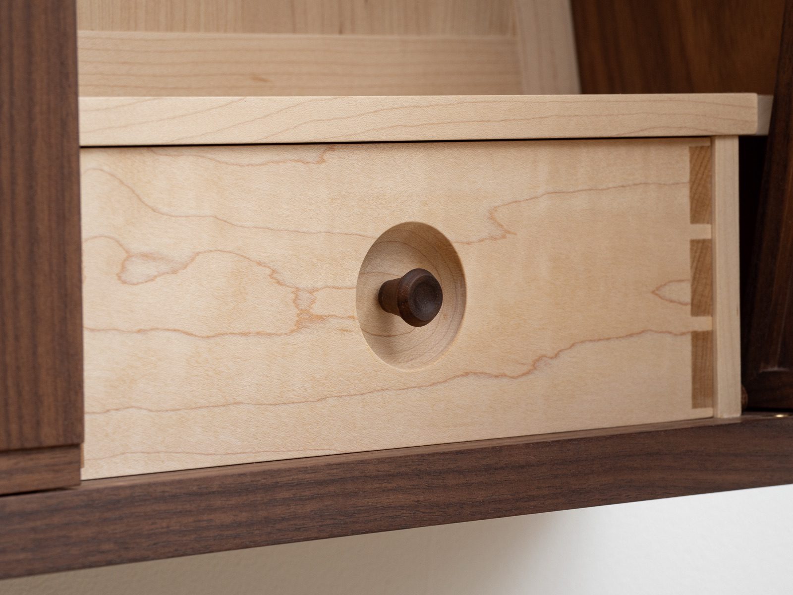 Gala — walnut and maple contrast