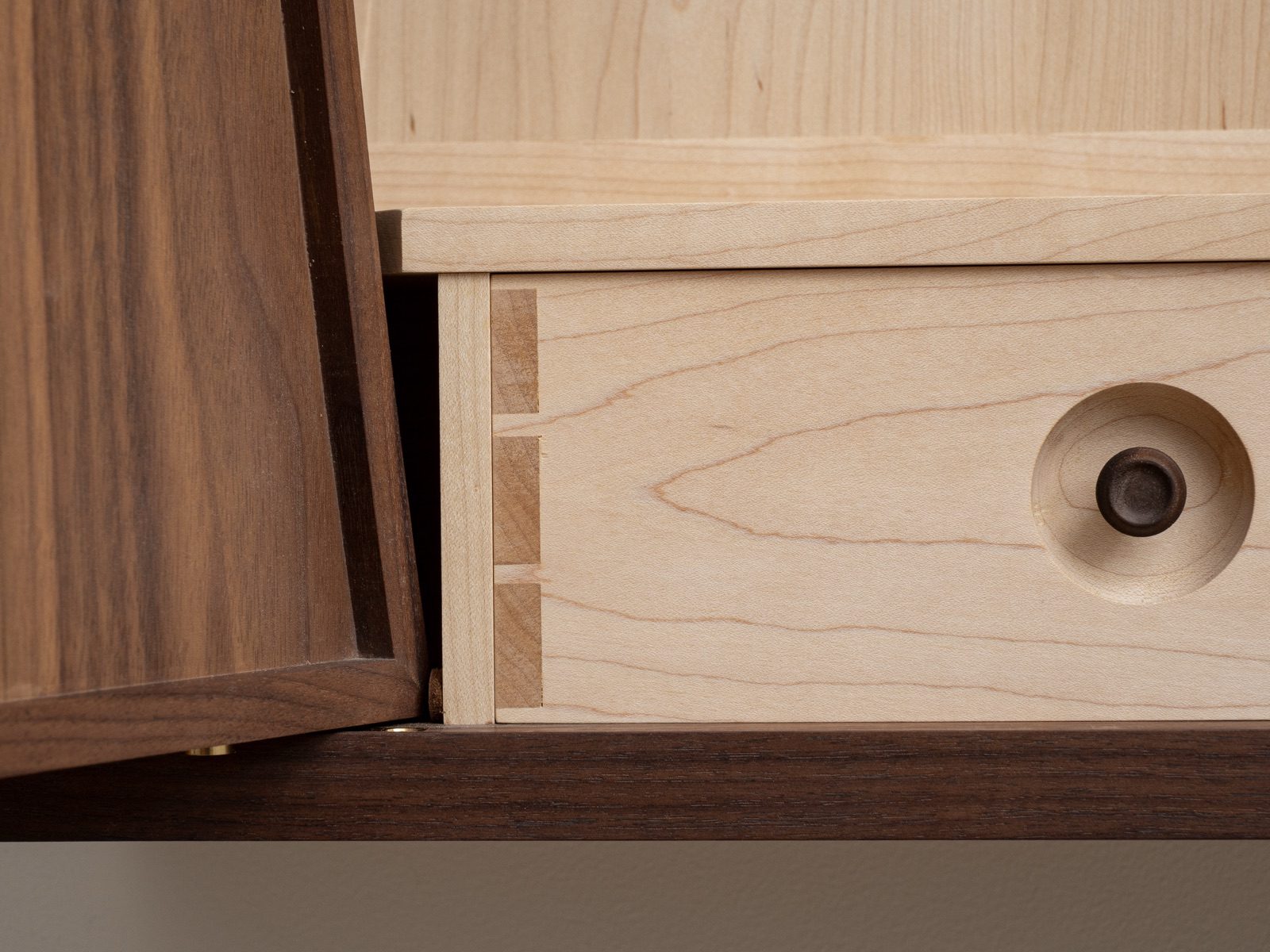 Gala — drawer detail